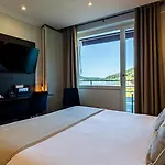 ホテル Beau Rivage 4*