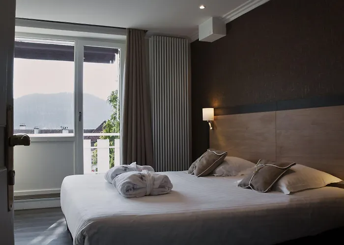 Beau Rivage Отель